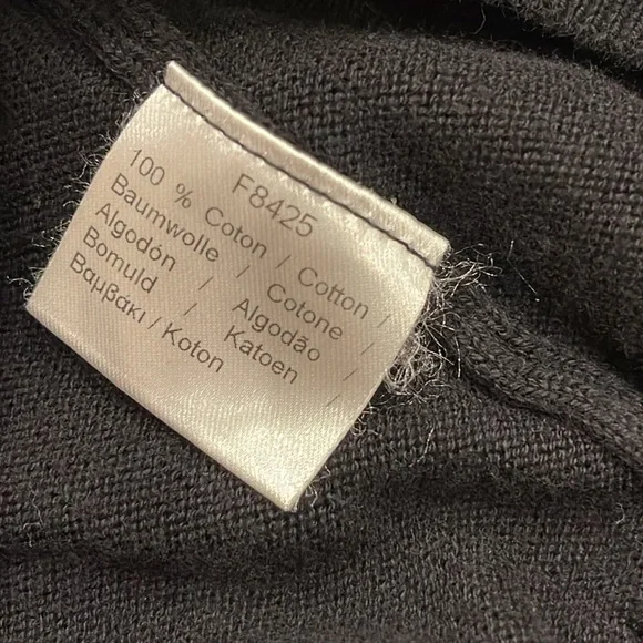 Lacoste Black V-Neck Sweater Size Medium - Picture 5 of 9